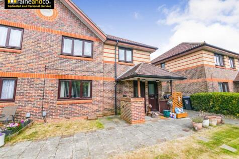 1 bedroom maisonette for sale