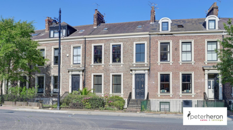 2 bedroom maisonette for sale