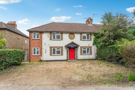 4 bedroom semi-detached house for sale