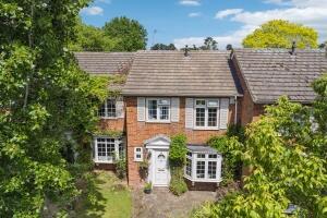 Sycamore Walk, George Green SL3 3 bed terraced house for sale