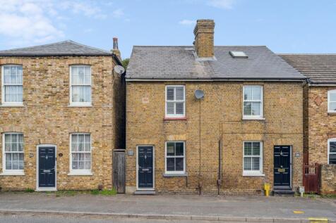 2 bedroom semi-detached house for sale