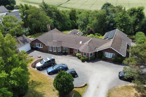 4 bedroom detached bungalow for sale
