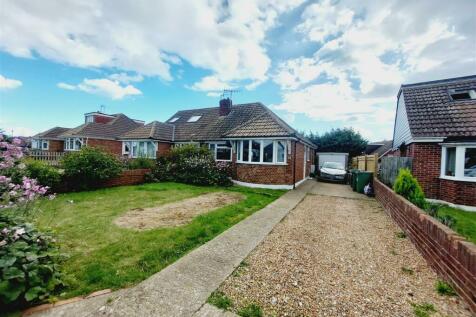 2 bedroom semi-detached bungalow for sale