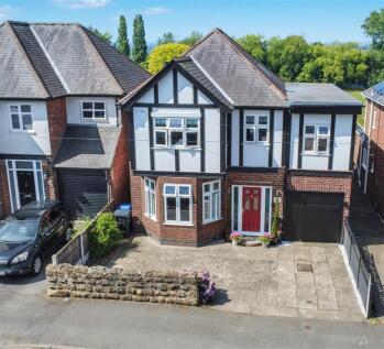 6 bedroom detached house for sale