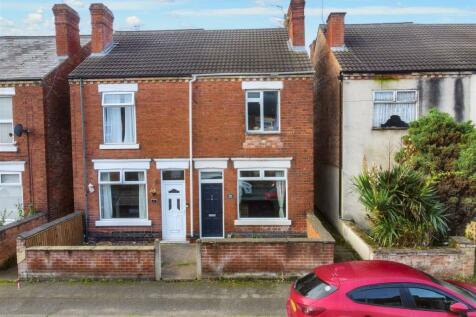 2 bedroom semi-detached house for sale