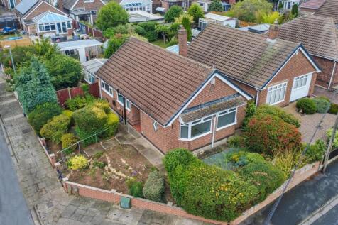 2 bedroom detached bungalow for sale