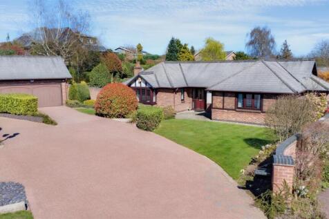 4 bedroom detached bungalow for sale