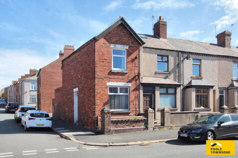 2 bedroom end of terrace house for sale