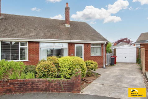 2 bedroom semi-detached bungalow for sale
