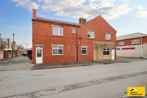 2 bedroom ground floor flat for sale