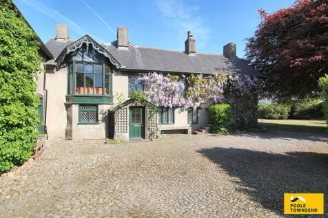 5 bedroom detached house for sale