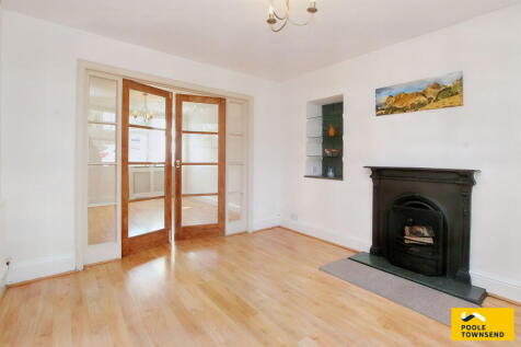 3 bedroom town house for sale