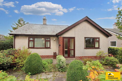 2 bedroom detached bungalow for sale