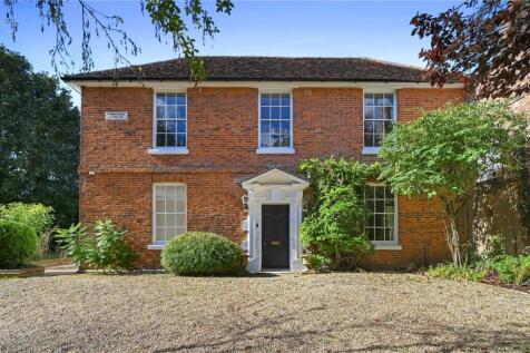 High Street, Kelvedon, Colchester, CO5 3 bed semi