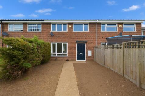 Calamint Road, Witham, Essex, CM8 3 bed terraced house for sale