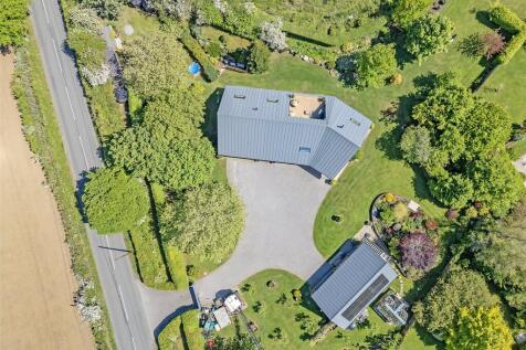 Barnhall Road, Tolleshunt Knights, CM9 3 bed detached house for sale
