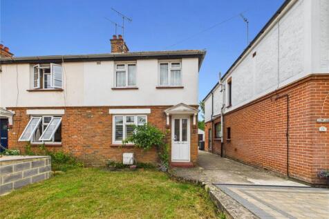 Chalks Road, Witham, Essex, CM8 3 bed end of terrace house for sale