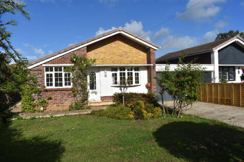 3 bedroom detached bungalow for sale