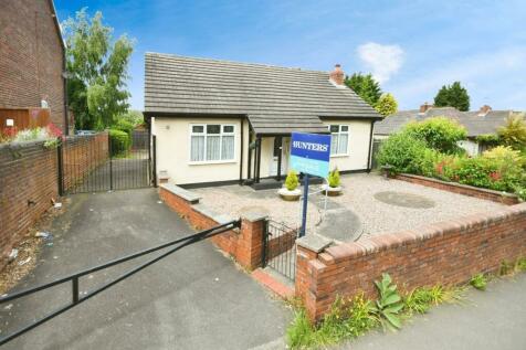 2 bedroom detached bungalow for sale