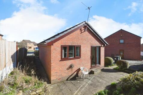 2 bedroom detached bungalow for sale