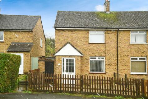 2 bedroom semi-detached house for sale