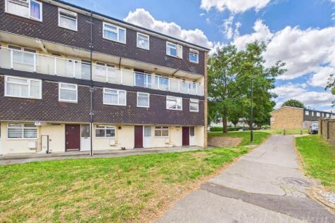 Brierley, New Addington 3 bed maisonette for sale