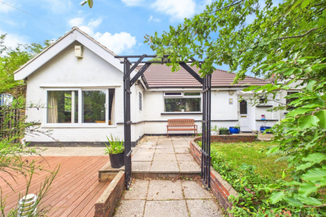 Ballards Way, South Croydon 4 bed detached bungalow for sale