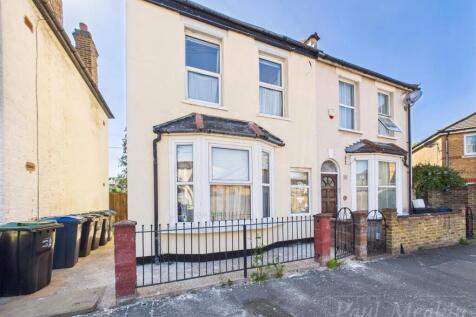 4 bedroom semi-detached house for sale