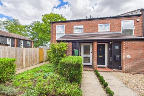 Bowens Wood, Linton Glade, Croydon 3 bed end of terrace house for sale