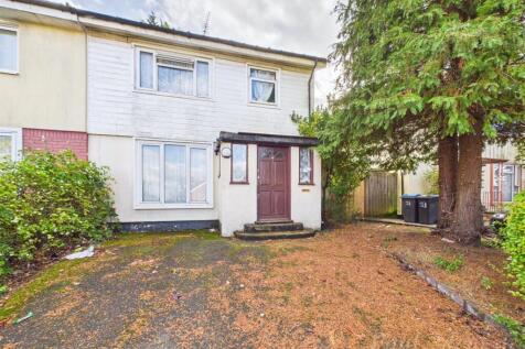 Castle Hill Avenue, New Addington... 3 bed semi