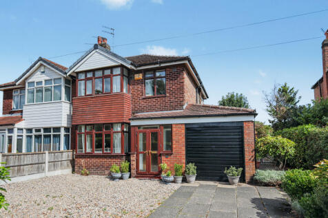 3 bedroom semi-detached house for sale