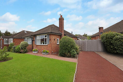 2 bedroom detached bungalow for sale