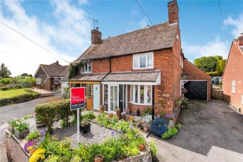 Grenelefe Cottage, 22 High Street... 3 bed semi