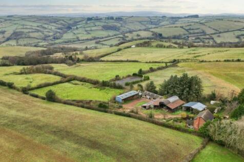 Ale Oak Farm, Newcastle, Craven Arms... 3 bed equestrian property for sale