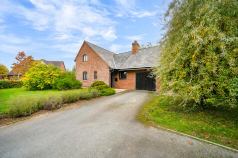 5 Bury Court Park, Wigmore... 4 bed detached house for sale