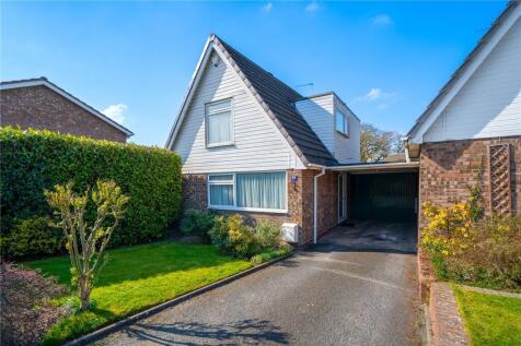 10 Rowan Drive, Newport, Shropshire 3 bed detached house for sale