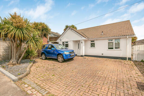 Clingan road, Bournemouth 2 bed detached bungalow for sale