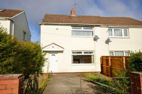 2 bedroom semi-detached house for sale