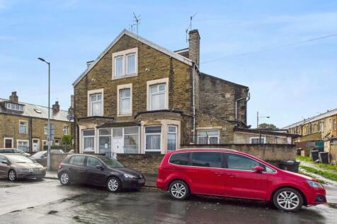 Central Avenue, Bradford, West... 4 bed end of terrace house for sale