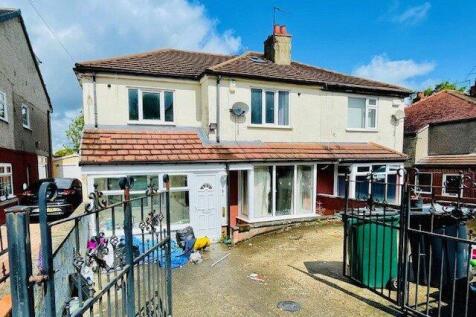 High Park Drive, Bradford, West... 4 bed semi