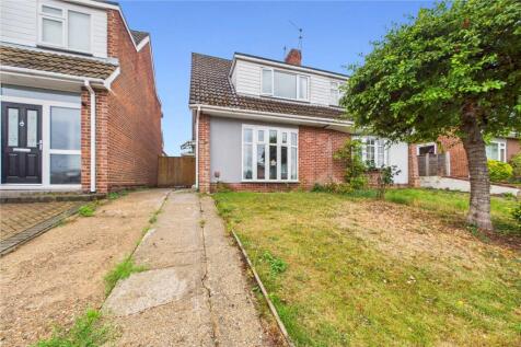 Oregon Avenue, Tilehurst, Reading... 3 bed semi