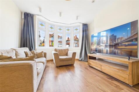 Kentwood Hill, Tilehurst, Reading... 3 bed semi