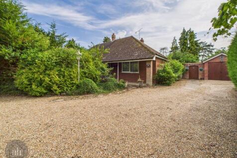 Broomhill Lane, Woolpit 3 bed detached house for sale