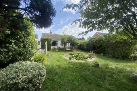 The Street, Hepworth 3 bed bungalow for sale