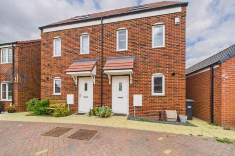 Ghent Field Circle, Thurston 3 bed semi