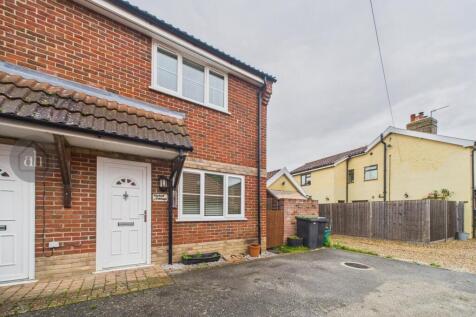 2 bedroom semi-detached house for sale