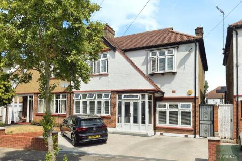 Lincoln Gardens, ILFORD, IG1 4 bed semi