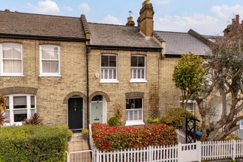 2 bedroom terraced house for sale