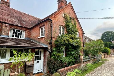 Reading Road, Padworth Common... 3 bed house for sale