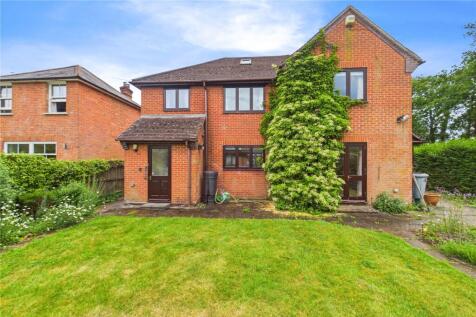 Victoria Road, Mortimer, Reading, RG7 4 bed detached house for sale